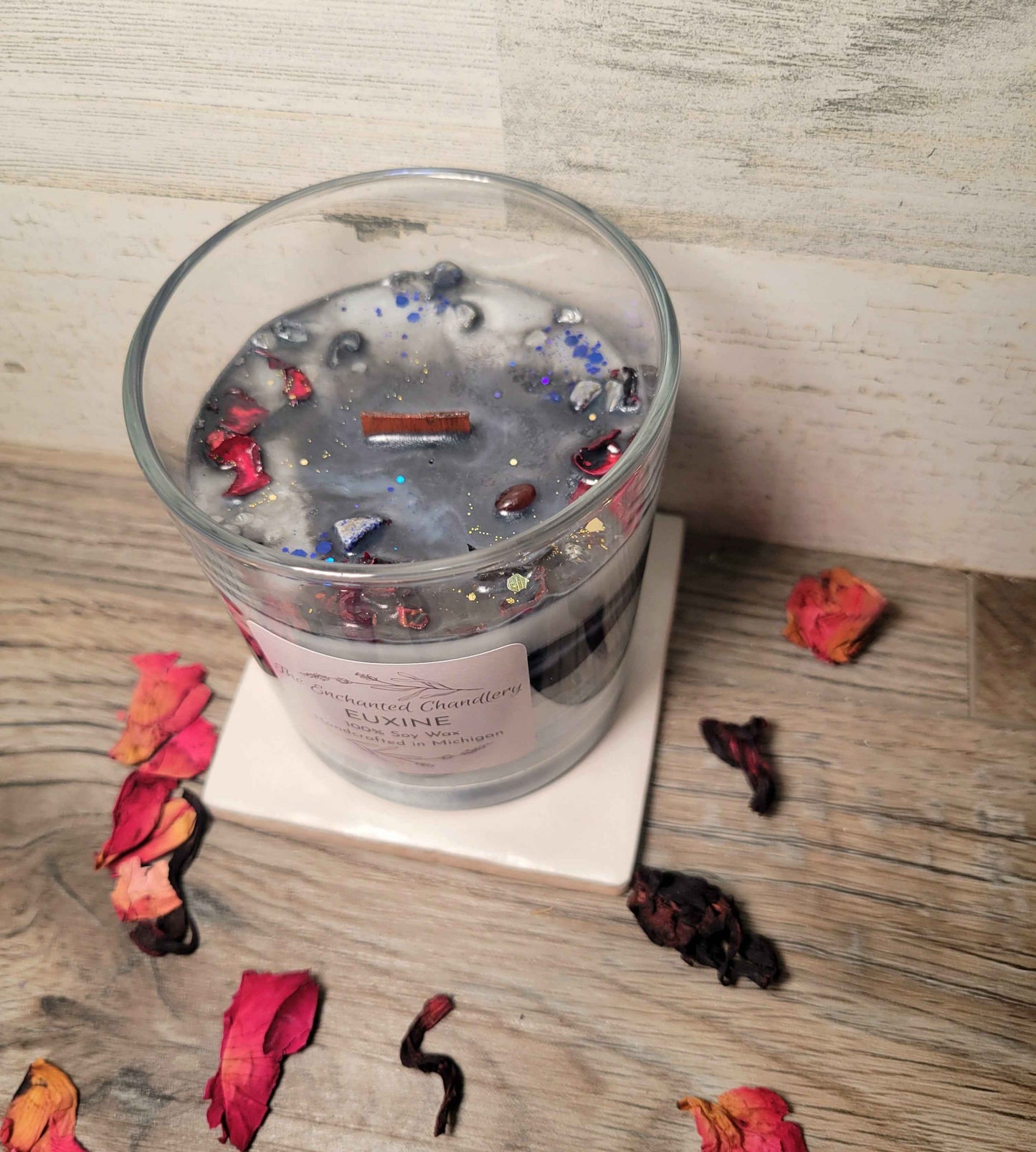 Euxine – Scented Soy Candle | Wooden Wick, Clean-Burning (6 oz)