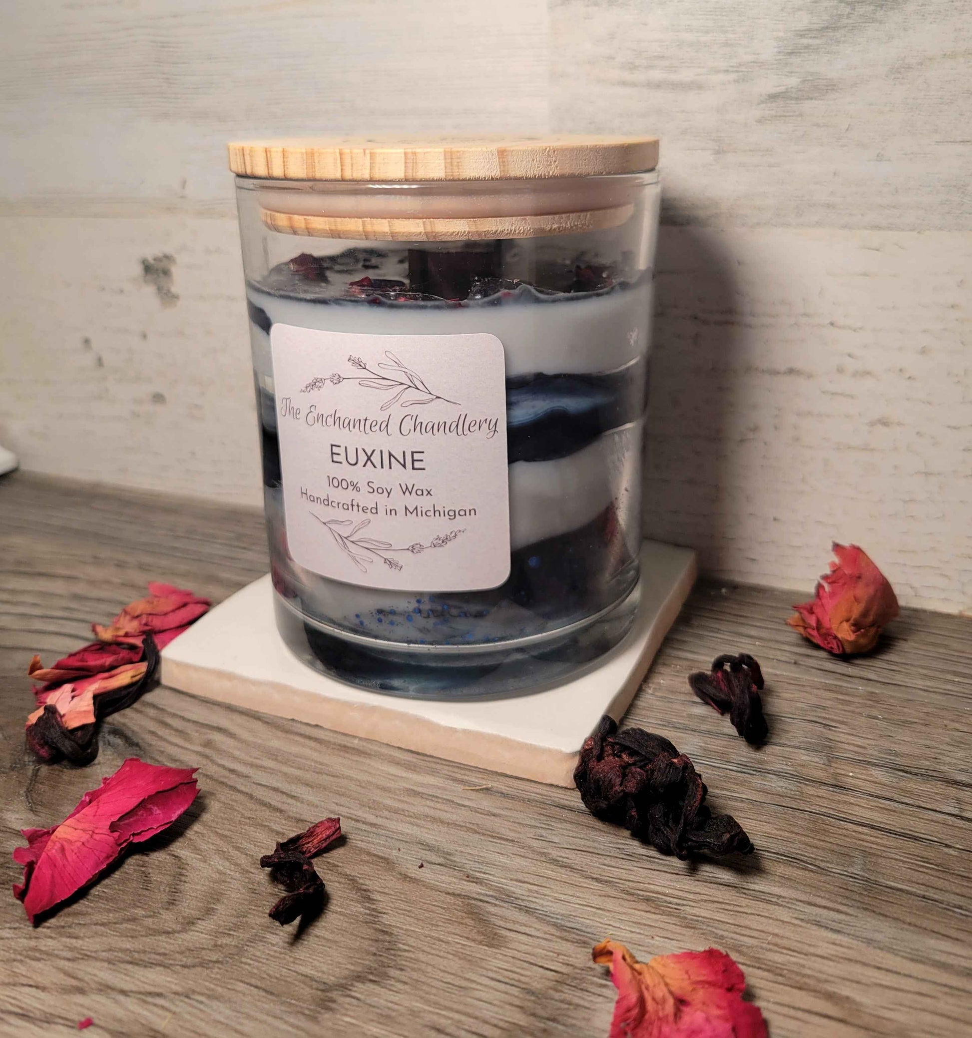 Euxine – Scented Soy Candle | Wooden Wick, Clean-Burning (6 oz)