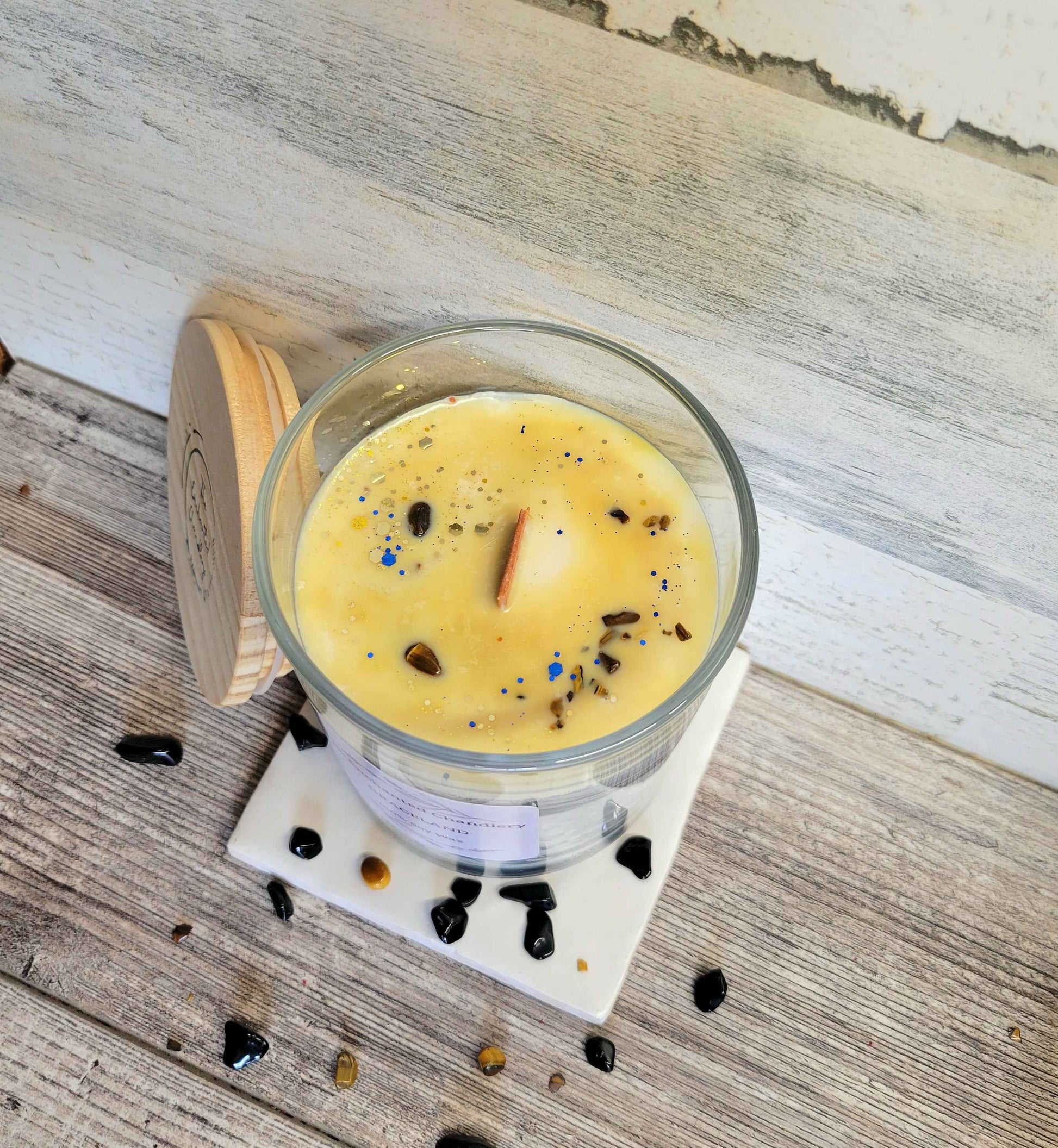 Graceland – Scented Soy Candle | Wooden Wick, Clean-Burning (12 oz)