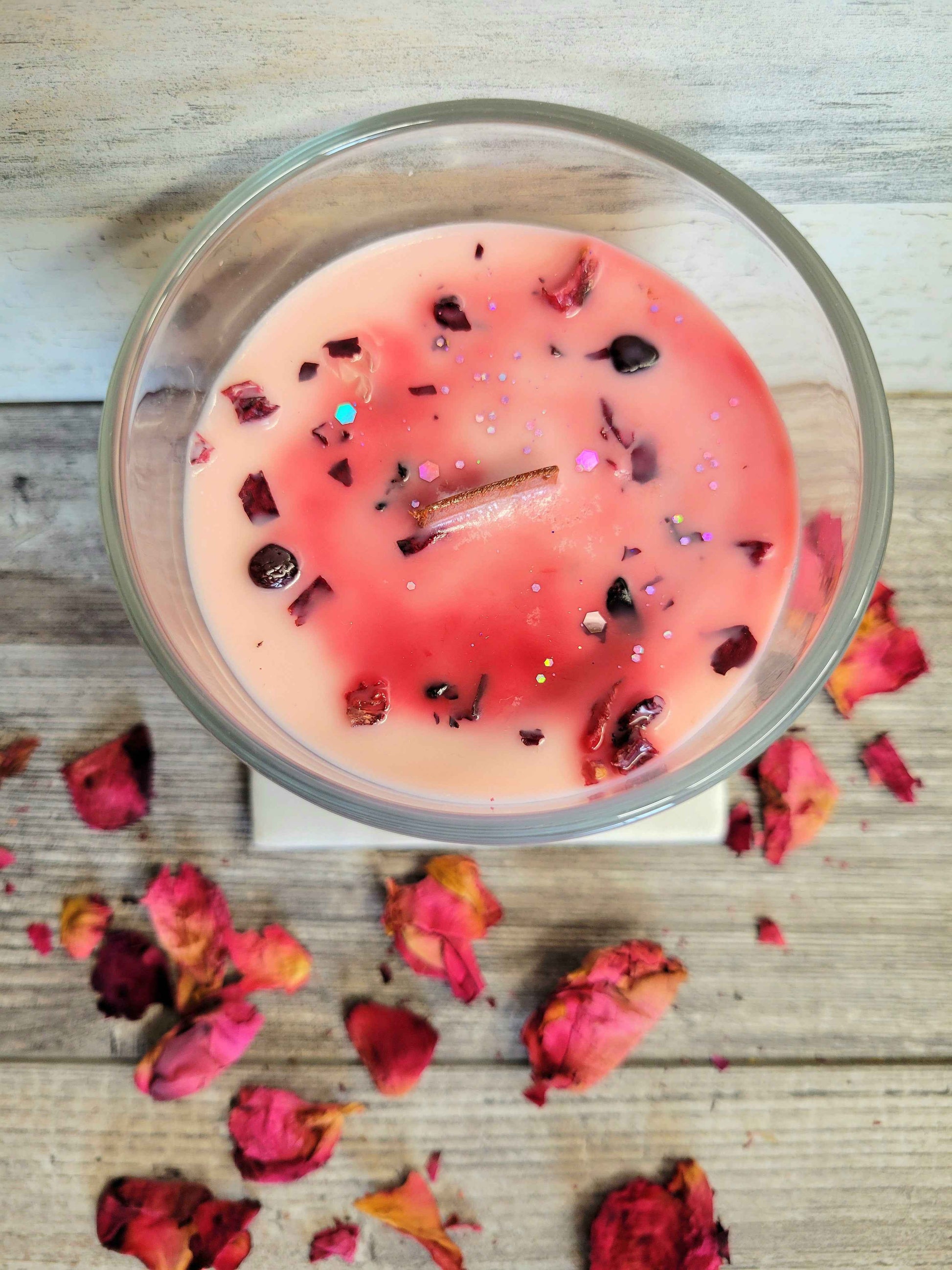 Rustic Romance – Scented Soy Candle | Wooden Wick, Clean-Burning (12 oz)