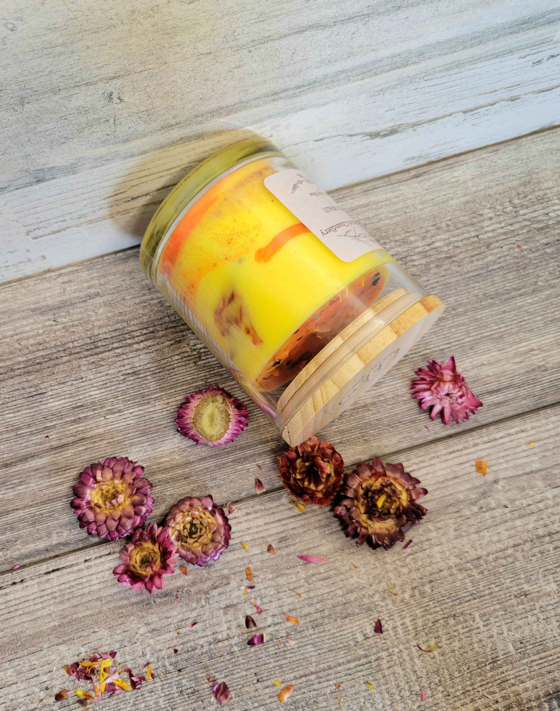 Maui Waui – Scented Soy Candle | Wooden Wick, Clean-Burning (12 oz)