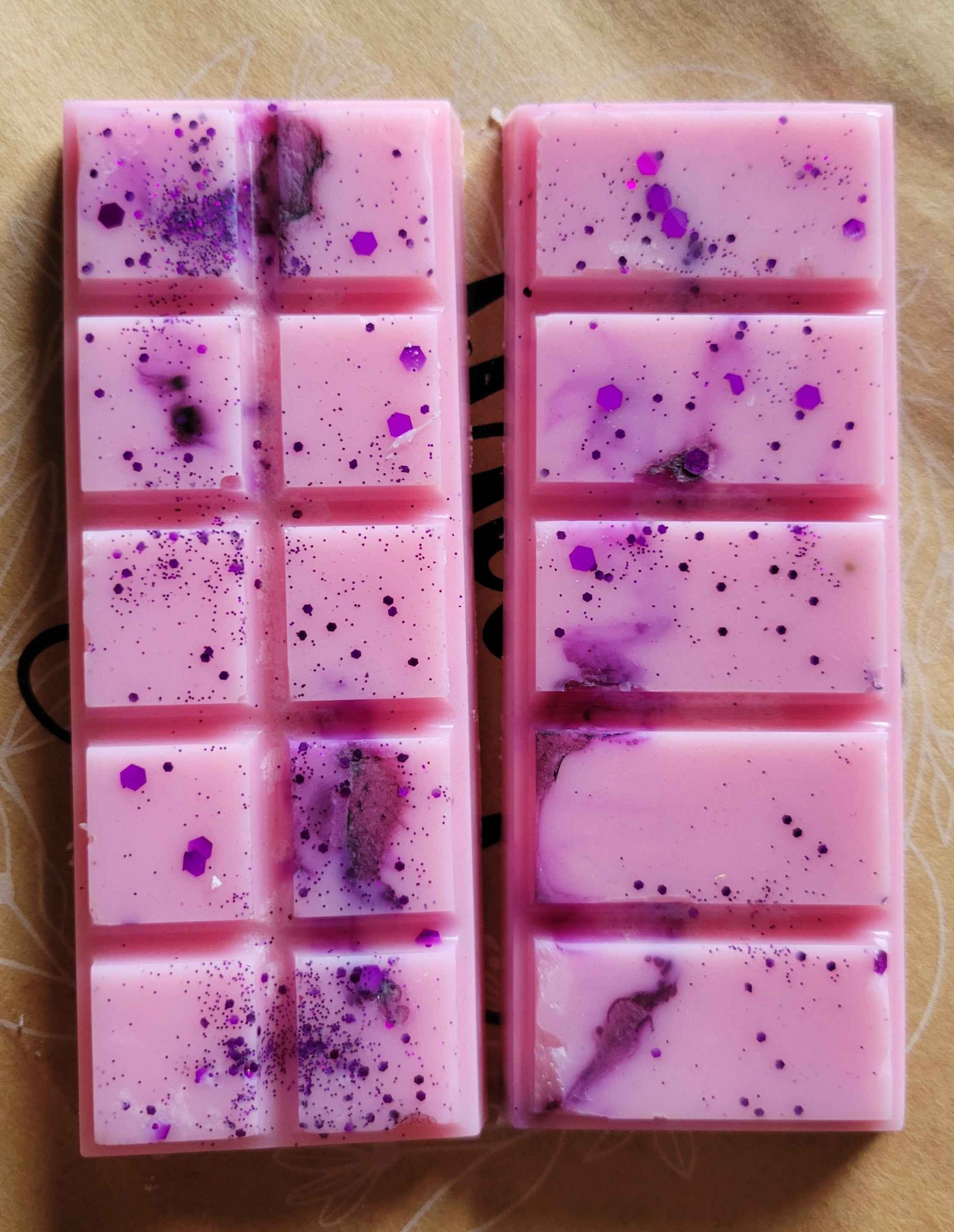 Snap Bar Melts
100% Soy Wax | Herbal-Infused | Hand-Poured Home Fragrance