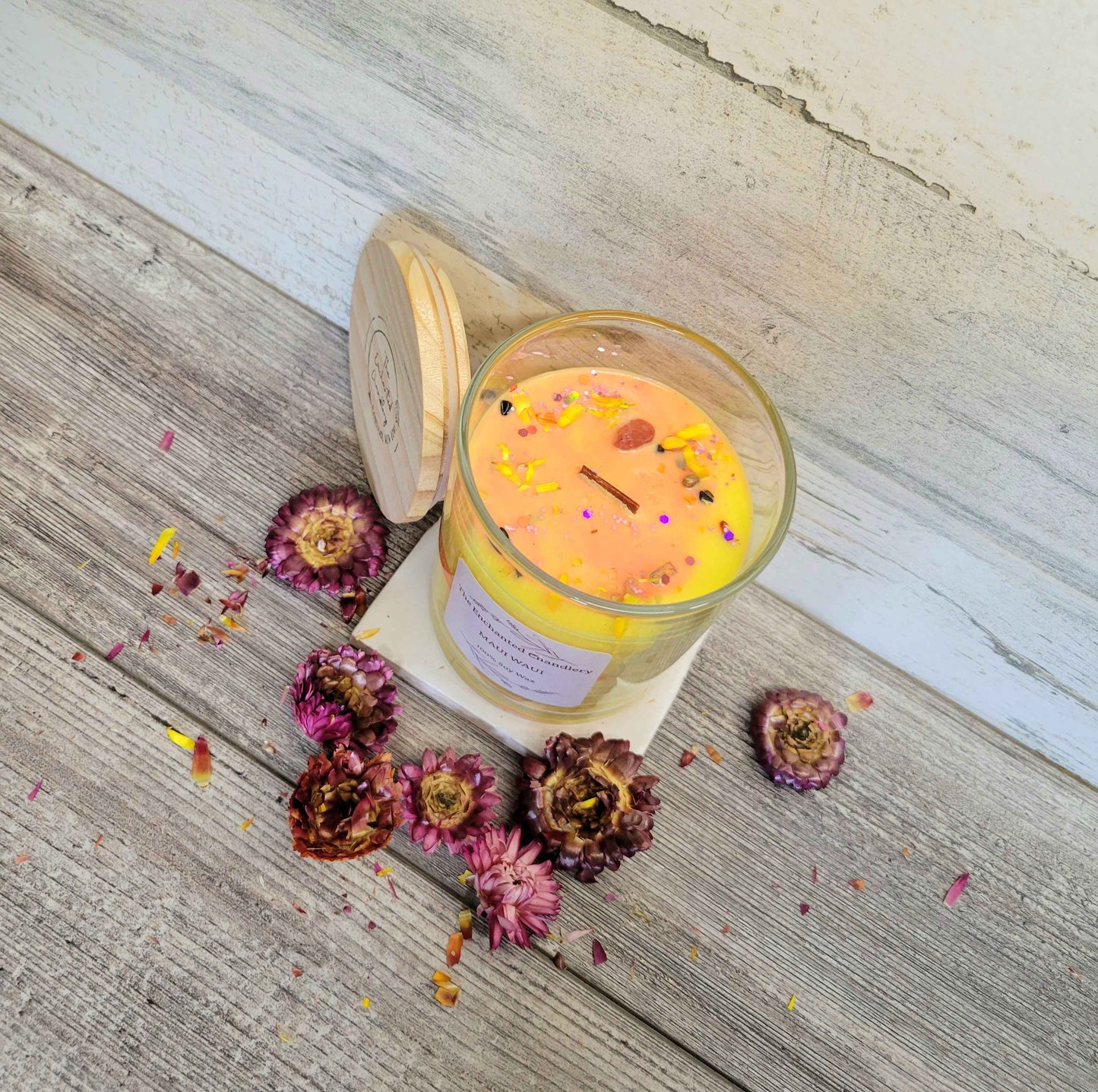 Maui Waui – Scented Soy Candle | Wooden Wick, Clean-Burning (12 oz)