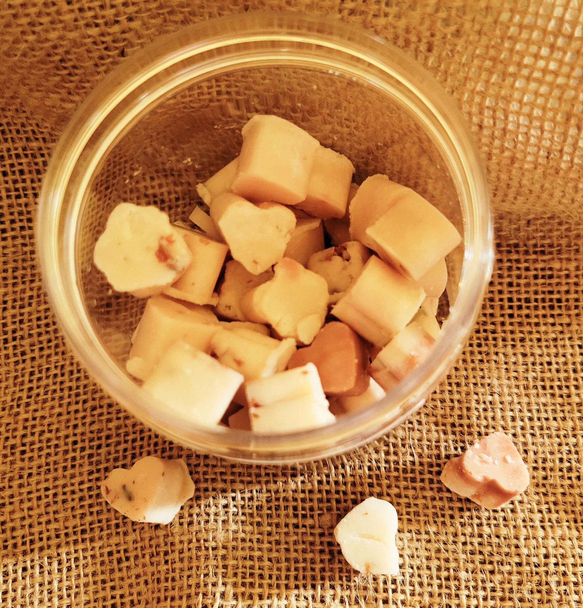 Heart-Shaped Soy Wax Tarts – Herbal Infused | Long-Lasting Eco-Friendly Fragrance | 100% Soy Wax
